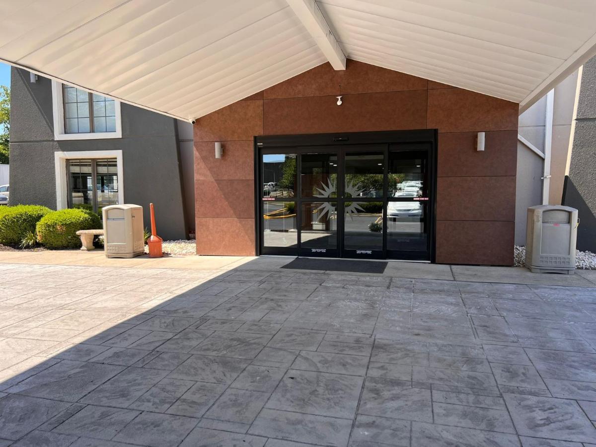 La Quinta Inn Lexington-Horse Park Exterior photo